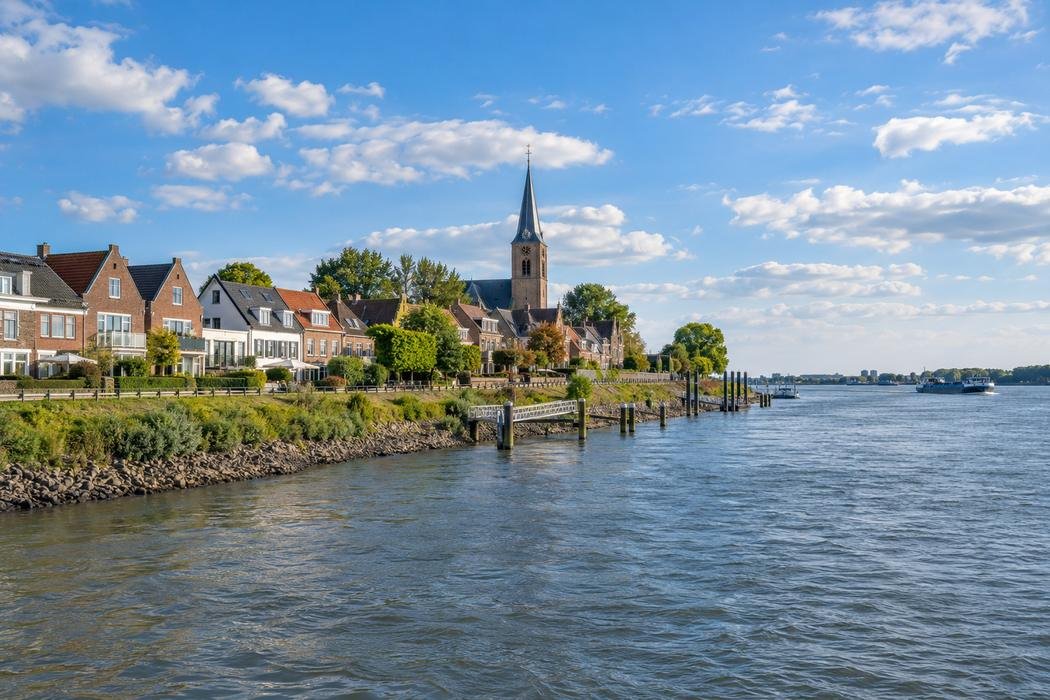 Illustratie van Sliedrecht langs de Merwededijk